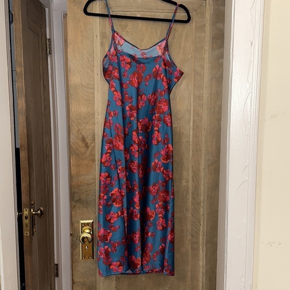 A New Day Floral Midi Dress - Picture 4 of 4